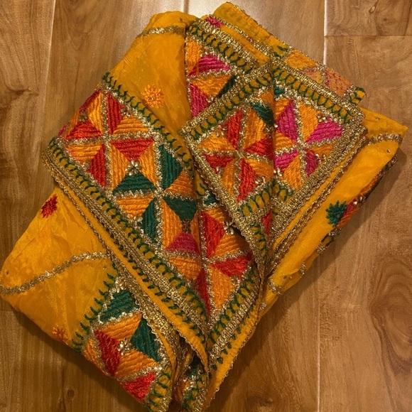 Three Piece Indian Mustard Yellow Folkari Jago Suit - Picture 11 of 11